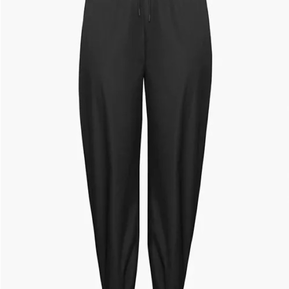 Aritzia Classic Black Joggers